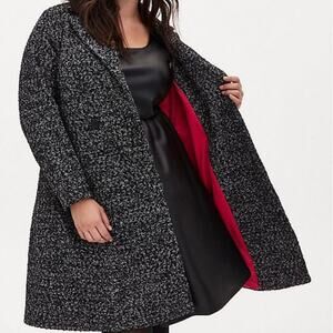 Torrid Black & White Boucle Statement Coat Size 2 2x 18-20 Women’s